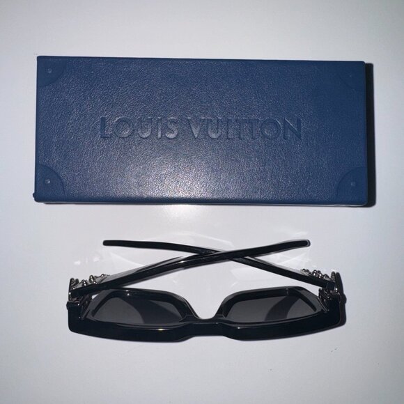 Louis Vuitton 2020 Square Sunglasses - Picture 5 of 5